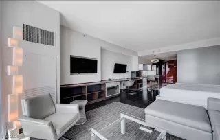 Photo #6: 2655133 Listing 