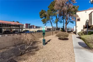 Photo #1: 2655147 Listing 