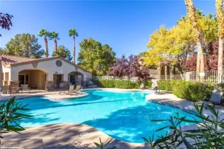 Photo #3: 2655158 Listing 