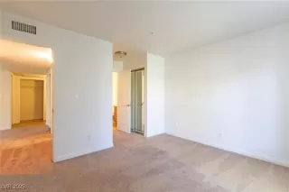 Photo #6: 2655158 Listing 