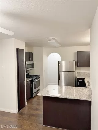 Photo #4: 2655168 Listing 
