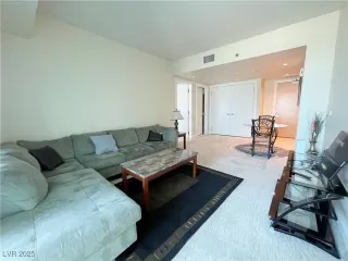Photo #2: 2655182 Listing 