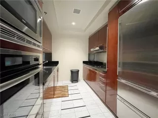 Photo #4: 2655182 Listing 
