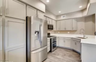 Photo #2: 2655186 Listing