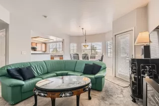 Photo #5: 2655193 Listing