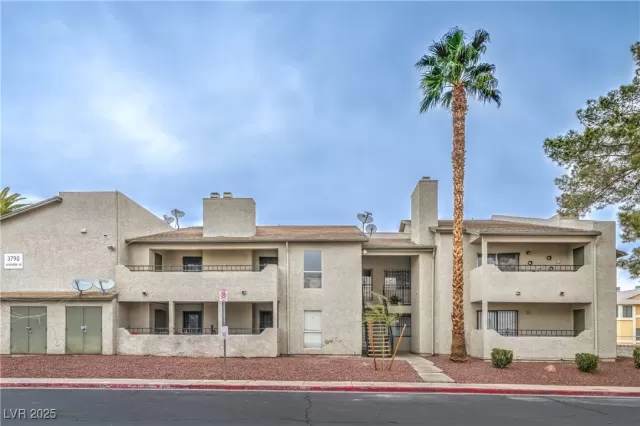 MLS: 2655205 Condo For Sale