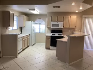 Photo #4: 2655225 Listing 