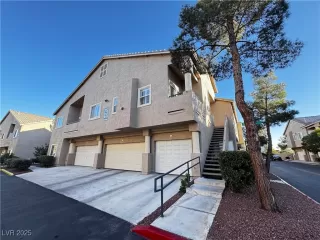 Photo #1: 2655237 Listing