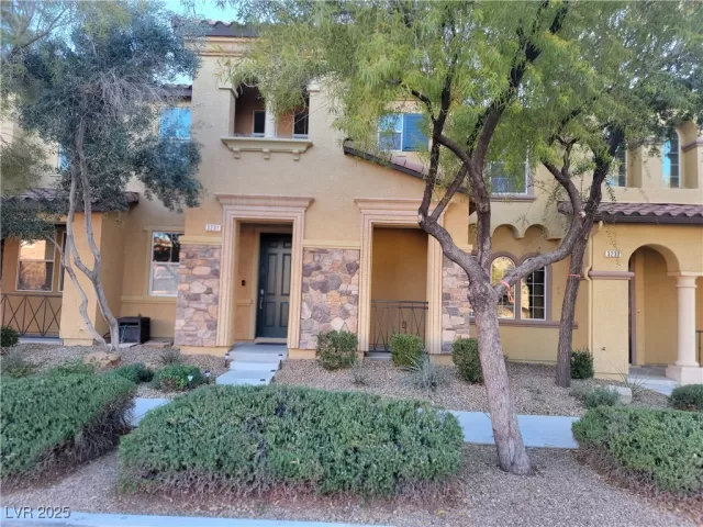 MLS: 2655290 Condo For Sale