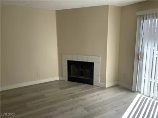 Photo #3: 2655307 Listing 