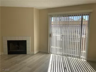 Photo #5: 2655307 Listing 