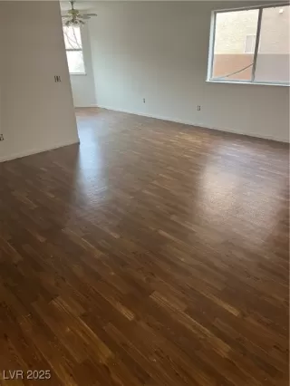 Photo #3: 2655364 Listing