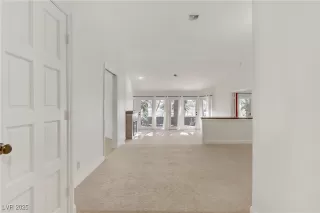 Photo #5: 2655371 Listing 