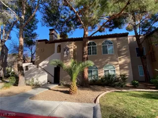 Photo #1: 2655432 Listing 