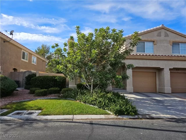 MLS: 2655468 Condo For Sale