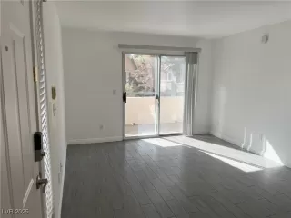 Photo #1: 2655482 Listing 