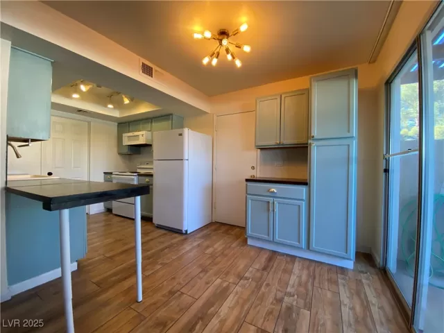 MLS: 2655490 Condo For Sale