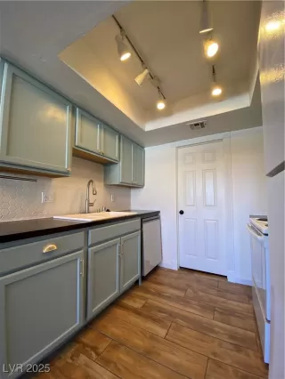 Photo #4: 2655490 Listing 