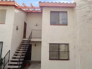 Photo #2: 2655500 Listing