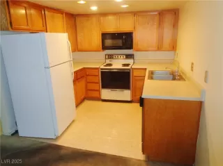 Photo #5: 2655500 Listing