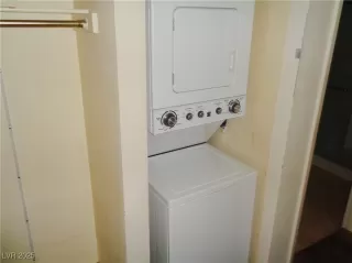 Photo #6: 2655500 Listing