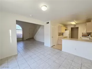 Photo #3: 2655526 Listing 