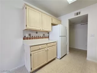 Photo #6: 2655526 Listing 