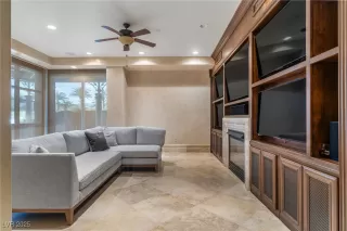 Photo #3: 2655536 Listing