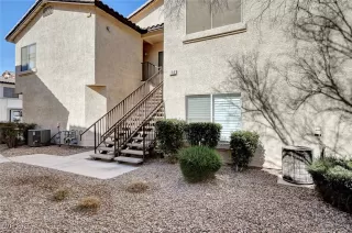 Photo #3: 2655546 Listing