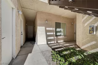 Photo #4: 2655546 Listing