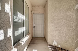 Photo #5: 2655546 Listing