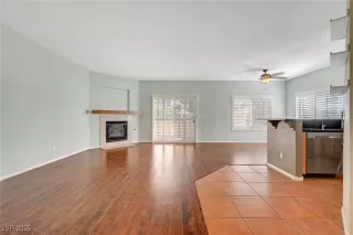 Photo #6: 2655546 Listing