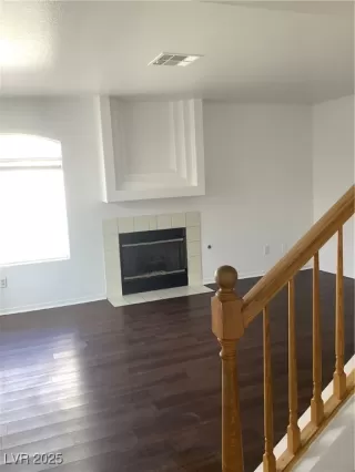 Photo #1: 2655553 Listing