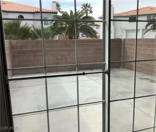 Photo #5: 2655553 Listing