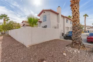 Photo #1: 2655558 Listing