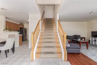 Photo #3: 2655558 Listing