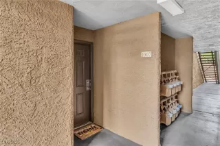 Photo #2: 2655567 Listing