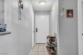 Photo #3: 2655567 Listing