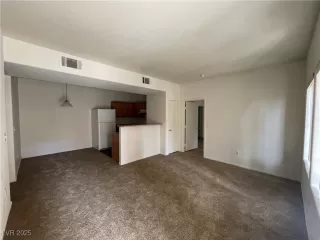 Photo #1: 2655603 Listing 