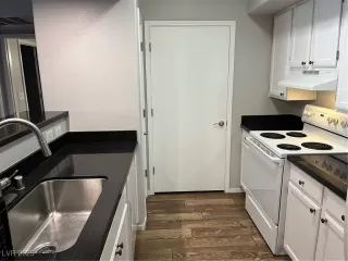 Photo #3: 2655606 Listing 