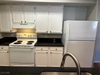 Photo #6: 2655606 Listing 