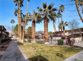 Photo #3: 2655615 Listing 