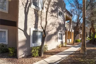 Photo #1: 2655637 Listing