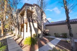 Photo #2: 2655637 Listing