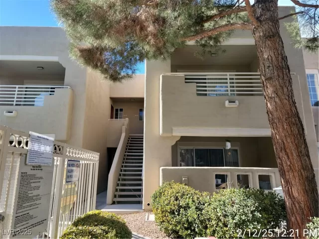 MLS: 2655648 Condo For Sale