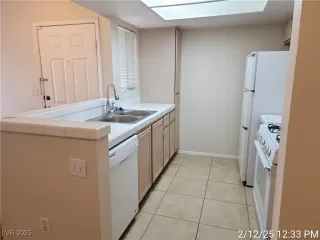 Photo #4: 2655648 Listing 