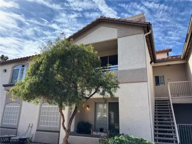 MLS: 2655656 Condo For Sale