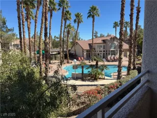 Photo #1: 2655656 Listing