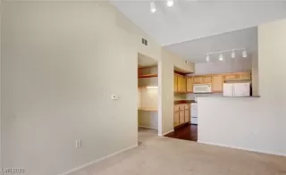 Photo #3: 2655667 Listing 