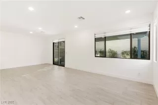 Photo #1: 2655682 Listing 